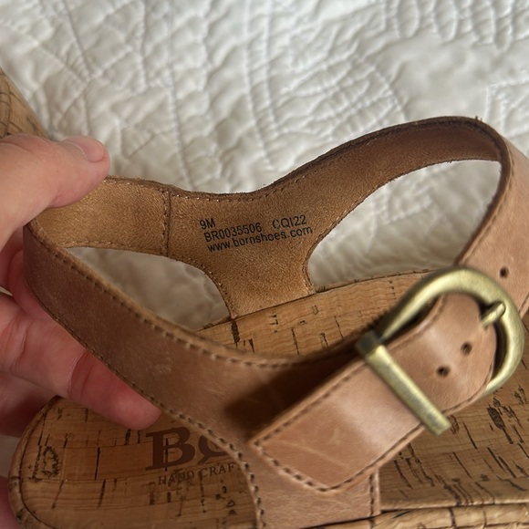 Born Women’s Wedge Sandals Size:9M - Picture 8 of 11